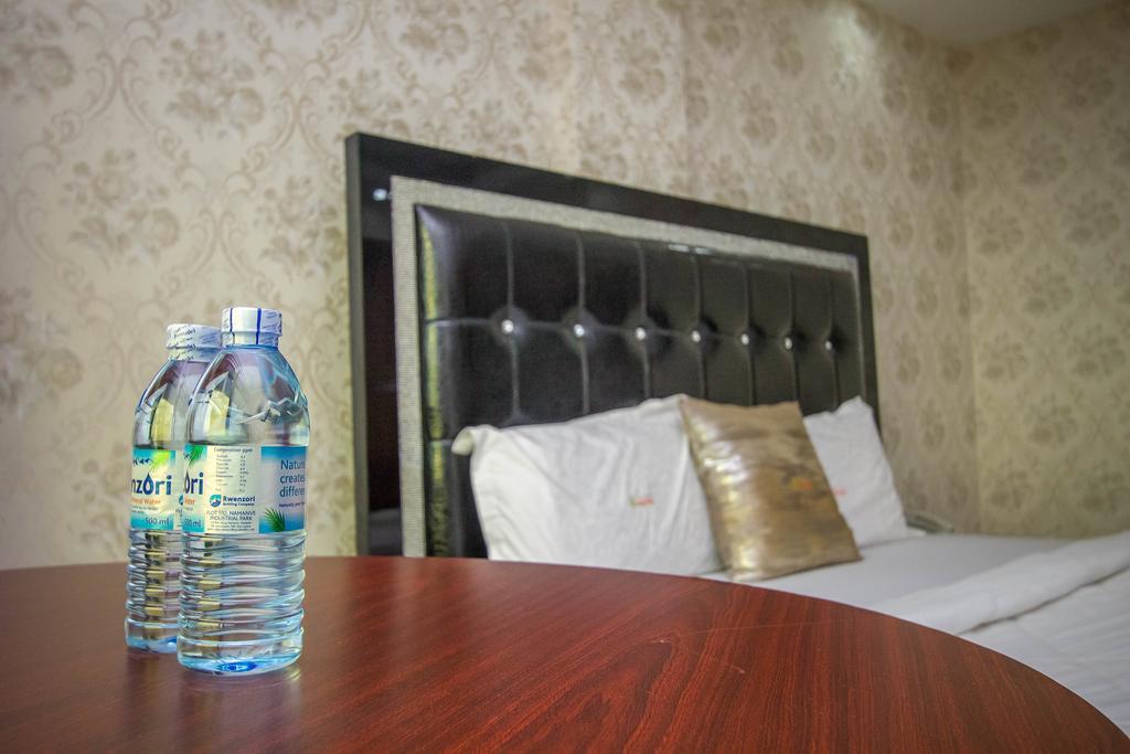 Sal'S Boutique Hotel คัมพาลา ภายนอก รูปภาพ