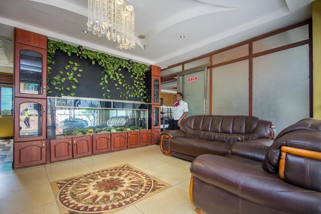 Sal'S Boutique Hotel คัมพาลา ภายนอก รูปภาพ