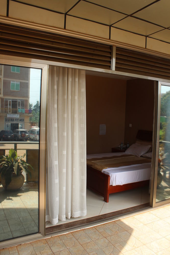 Sal'S Boutique Hotel คัมพาลา ภายนอก รูปภาพ